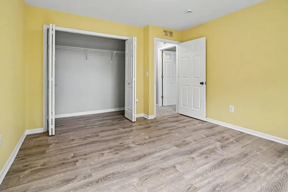 1111 Fountain View Circle South Lyon City, MI 48178