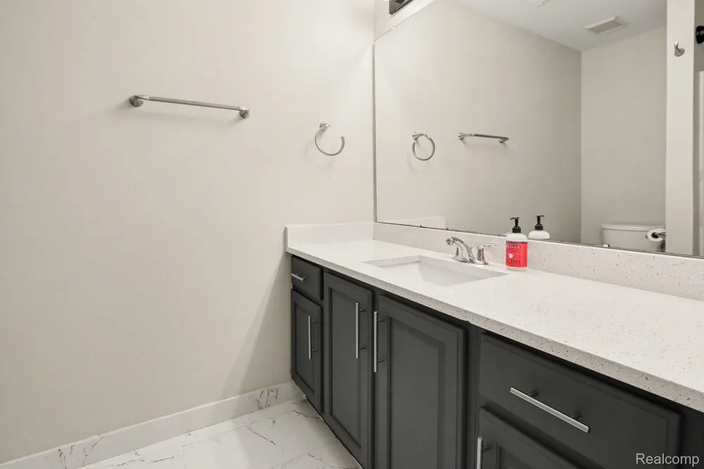 1111 Fountain View Circle South Lyon City, MI 48178