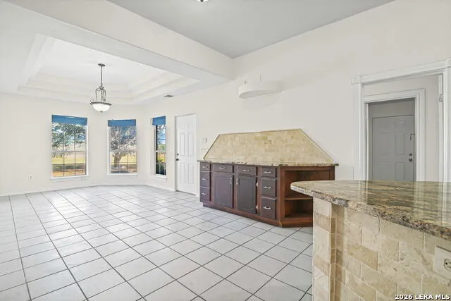 5280 Smith Rd Von Ormy, TX 78073
