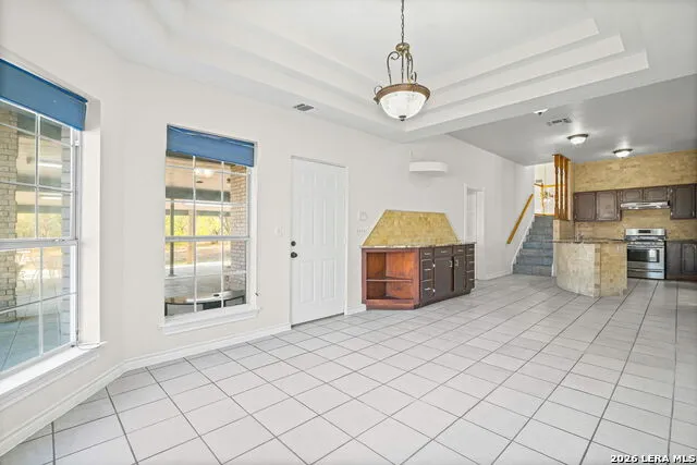 5280 Smith Rd Von Ormy, TX 78073