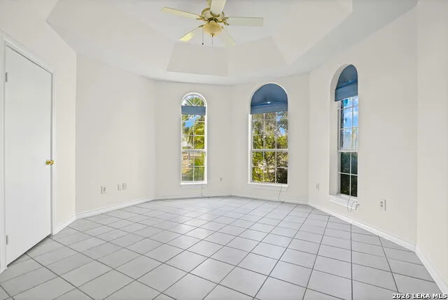 5280 Smith Rd Von Ormy, TX 78073