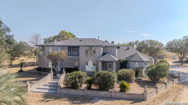 5280 Smith Rd Von Ormy, TX 78073