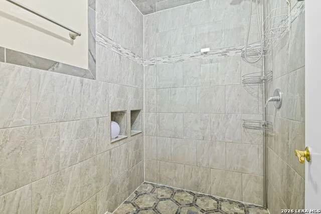 5280 Smith Rd Von Ormy, TX 78073