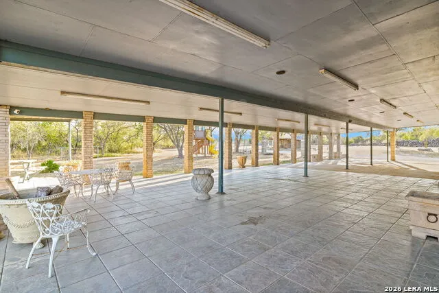 5280 Smith Rd Von Ormy, TX 78073