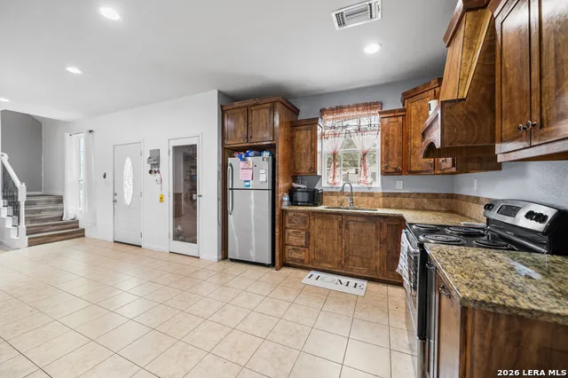 22914 Skila Dr Elmendorf, TX 78112