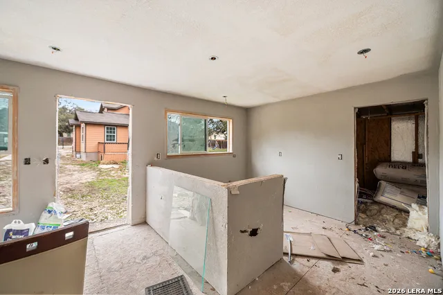 22914 Skila Dr Elmendorf, TX 78112