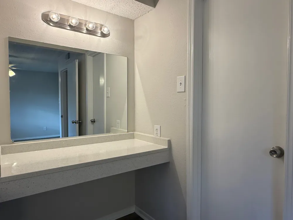 3624 Parkridge Drive #214 Dallas, TX 75234