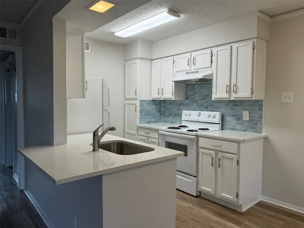 3624 Parkridge Drive #214 Dallas, TX 75234
