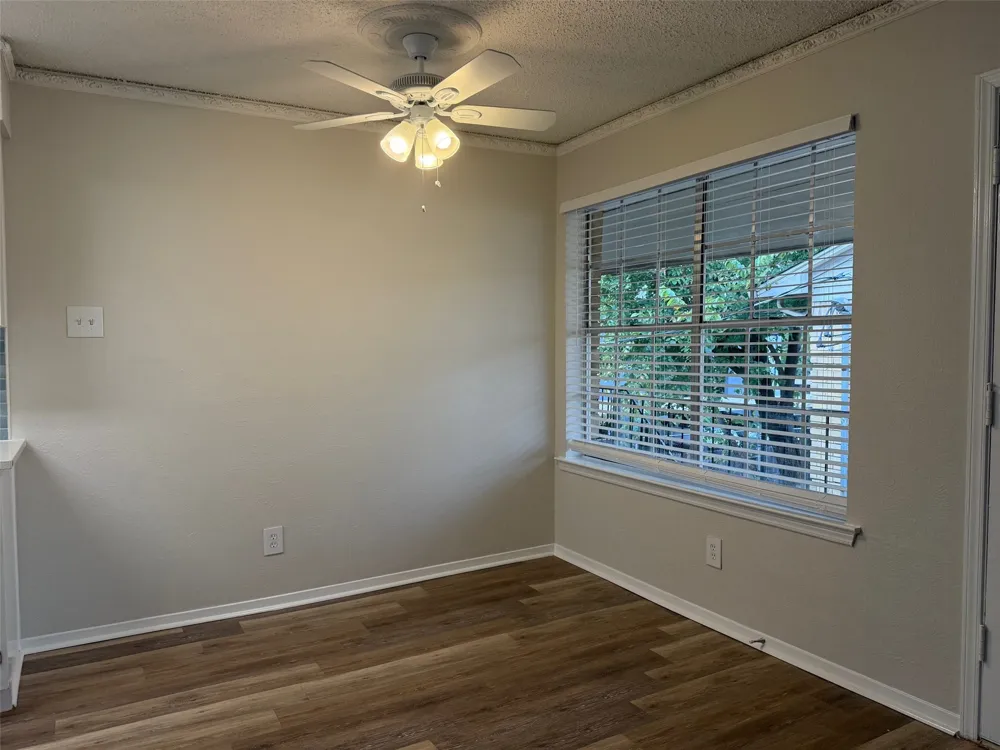 3624 Parkridge Drive #214 Dallas, TX 75234