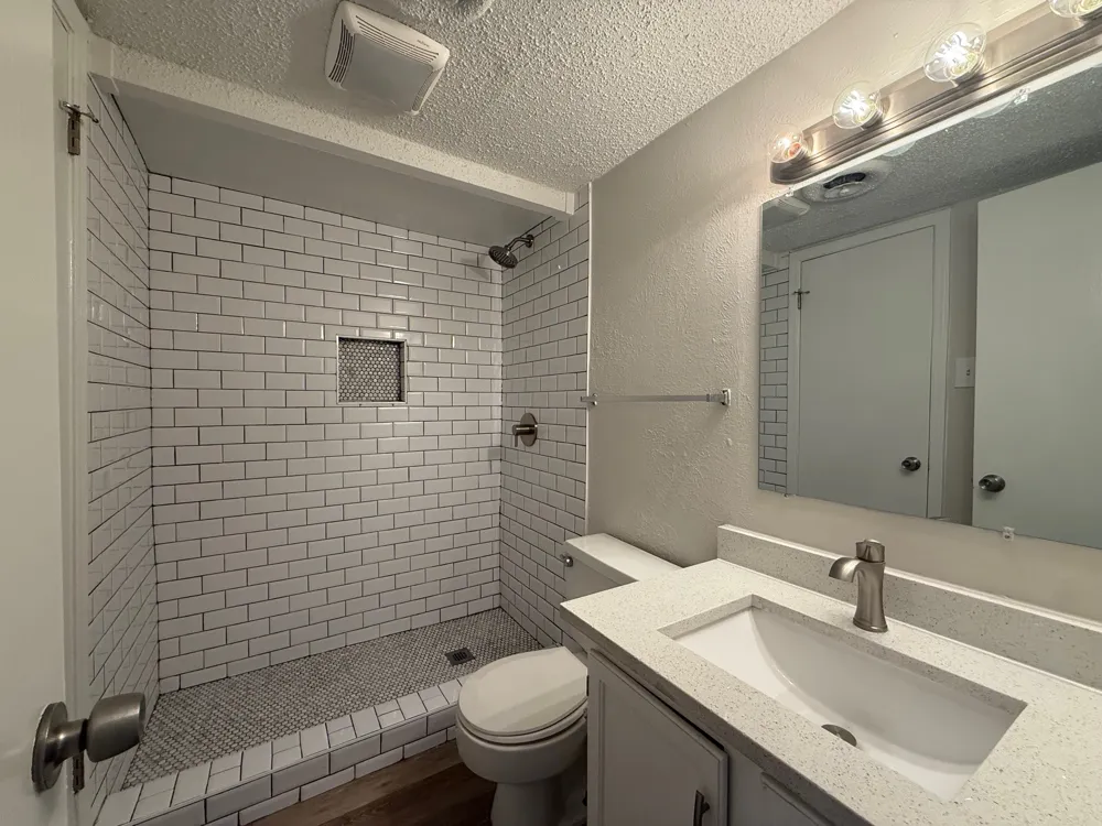 3624 Parkridge Drive #214 Dallas, TX 75234