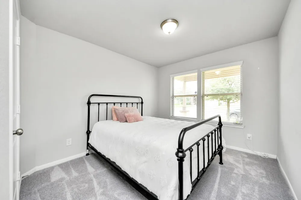 731 Rim Water Drive Alvin, TX 77511