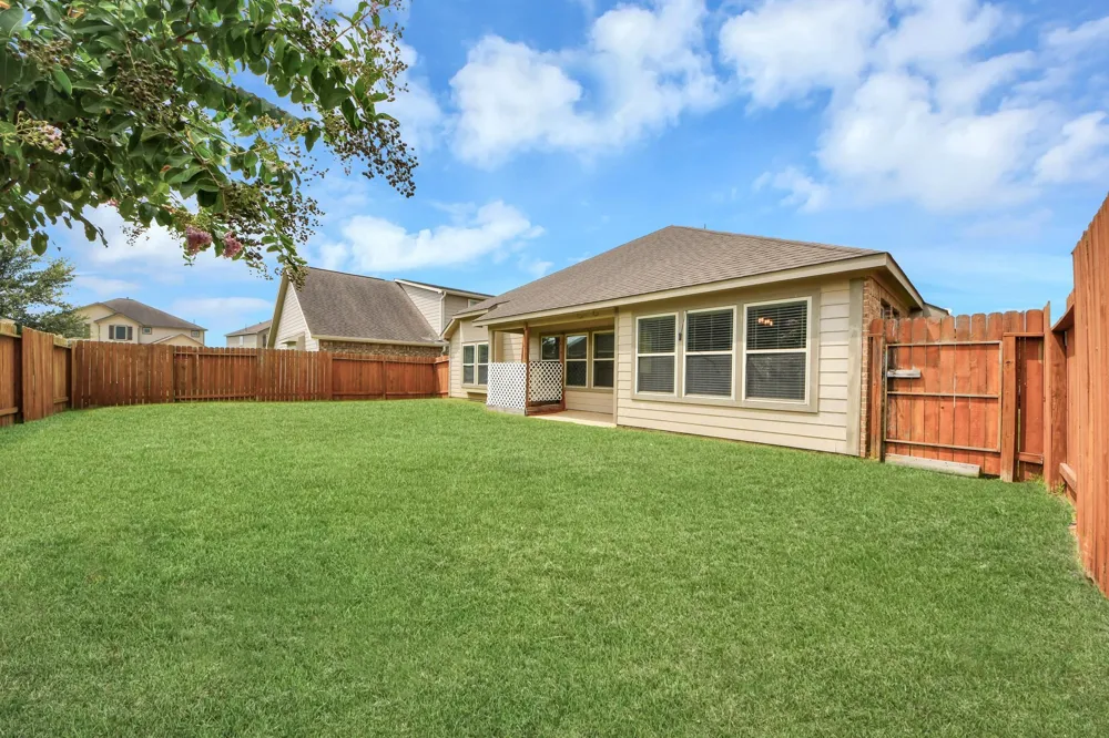 731 Rim Water Drive Alvin, TX 77511