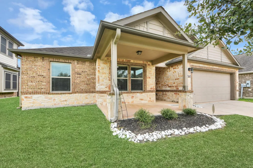 731 Rim Water Drive Alvin, TX 77511