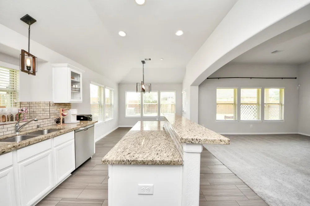731 Rim Water Drive Alvin, TX 77511