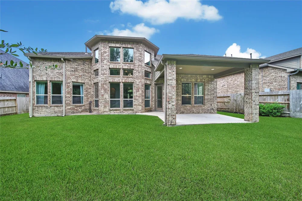 150 Cliftons Curve Way Montgomery, TX 77316
