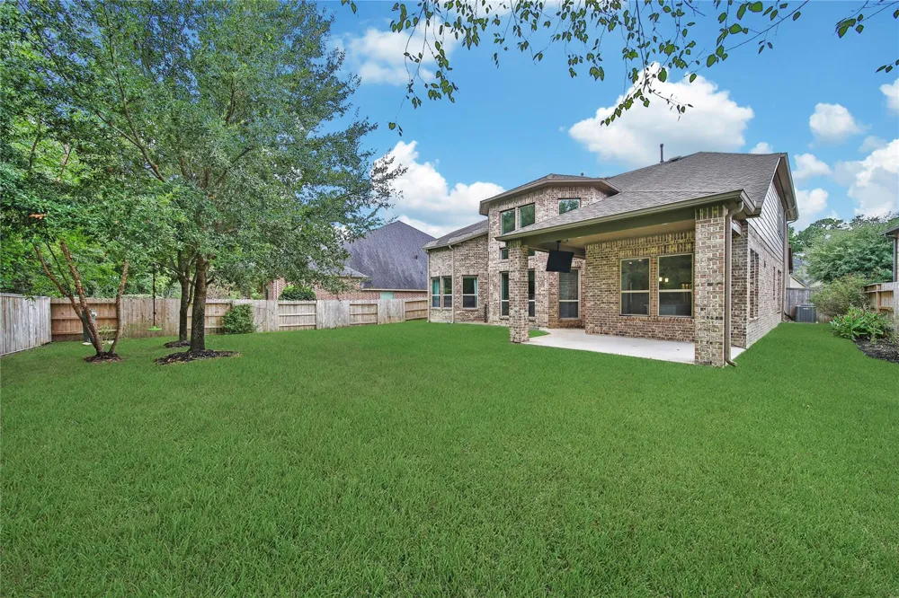 150 Cliftons Curve Way Montgomery, TX 77316