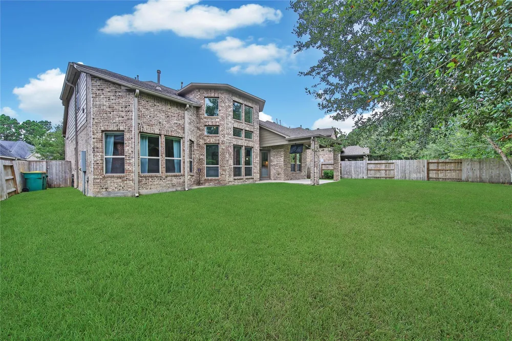 150 Cliftons Curve Way Montgomery, TX 77316