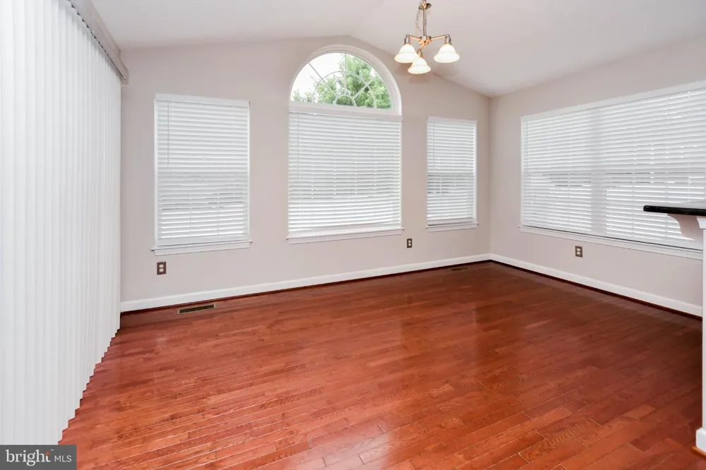 1638 COOLIDGE AVENUE Severn, MD 21144
