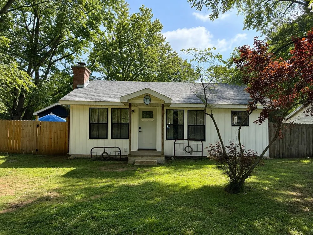 4159 Riverside Road Benton Harbor, MI 49022