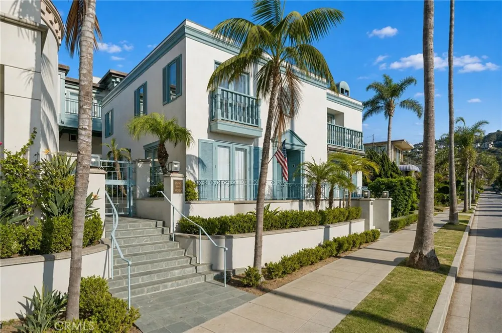 8031 Calle De La Plata La Jolla, CA 92037