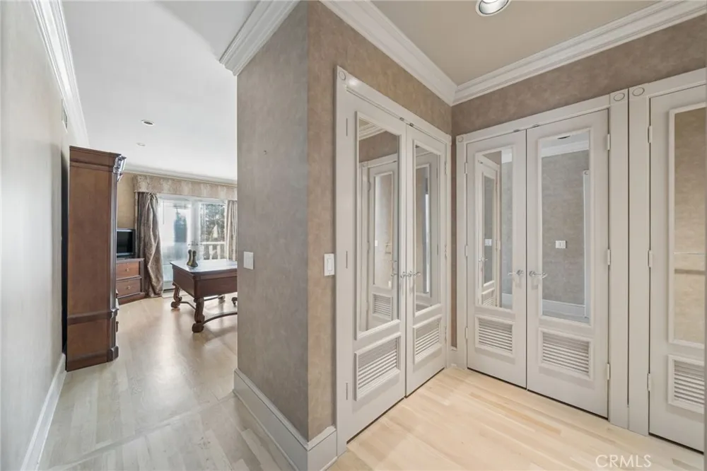 8031 Calle De La Plata La Jolla, CA 92037