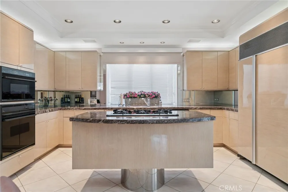 8031 Calle De La Plata La Jolla, CA 92037