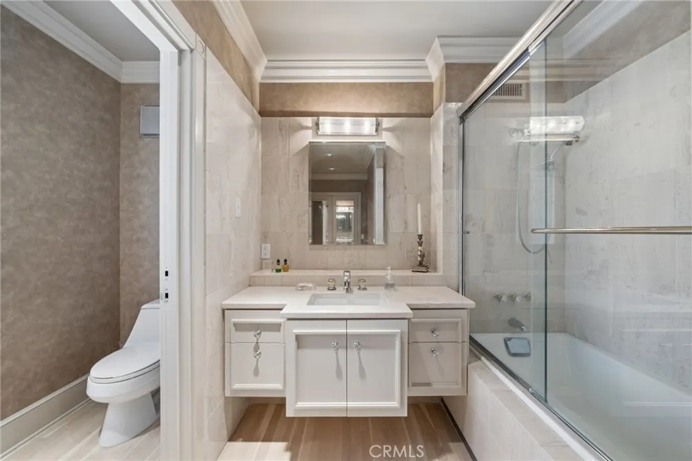 8031 Calle De La Plata La Jolla, CA 92037