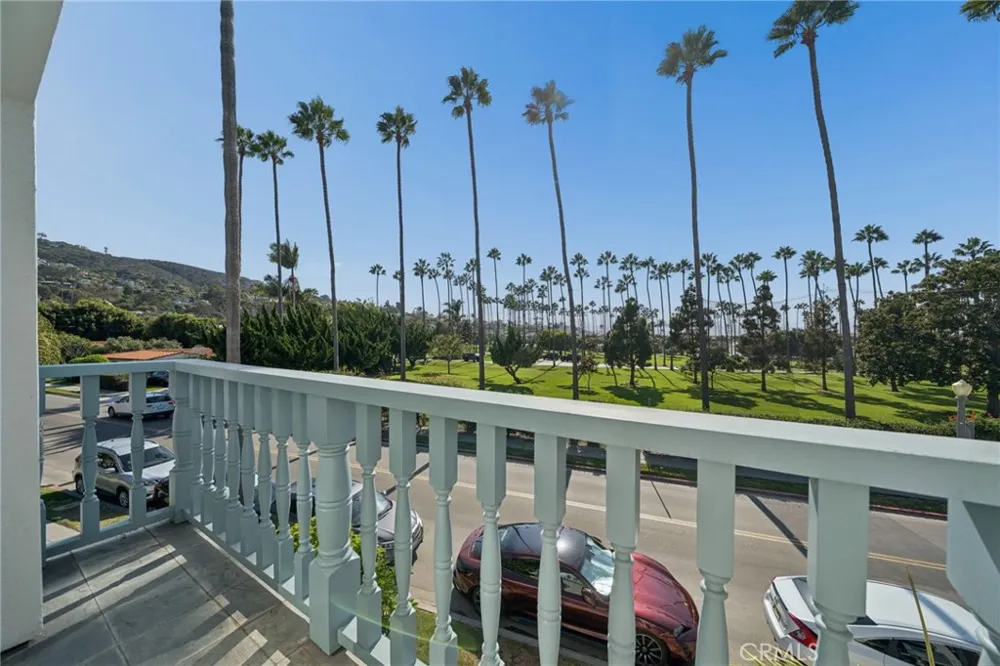 8031 Calle De La Plata La Jolla, CA 92037