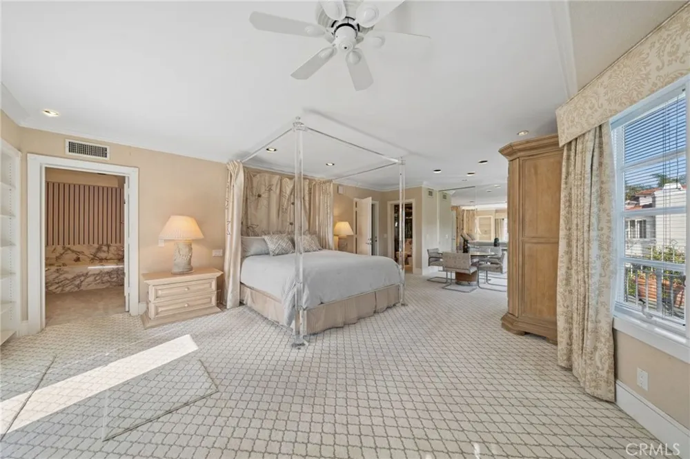 8031 Calle De La Plata La Jolla, CA 92037