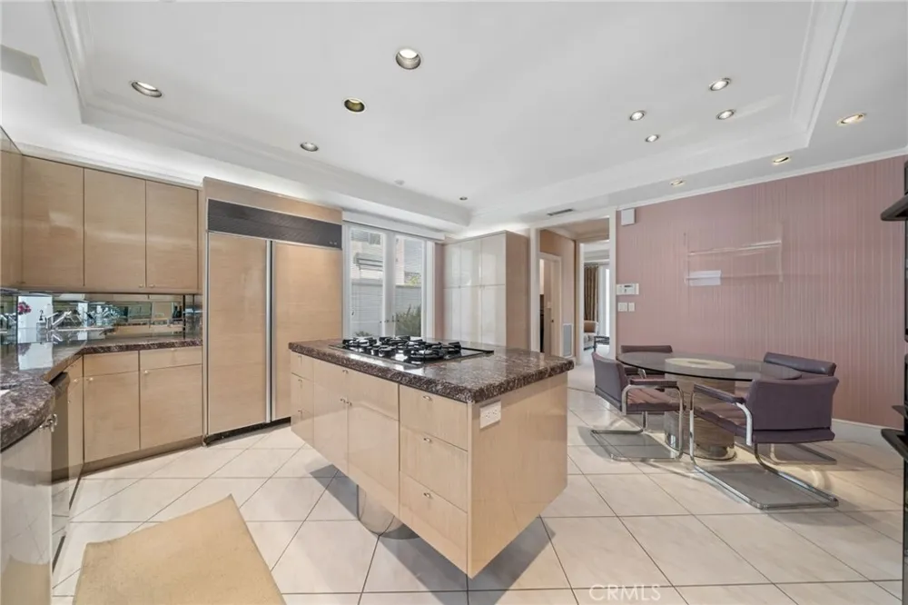 8031 Calle De La Plata La Jolla, CA 92037