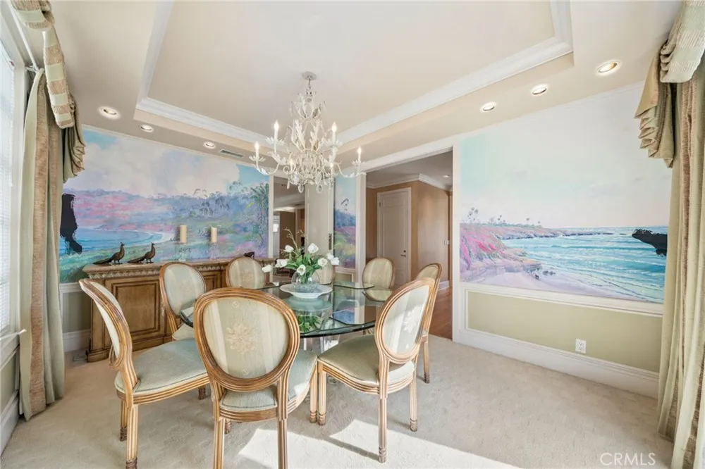 8031 Calle De La Plata La Jolla, CA 92037