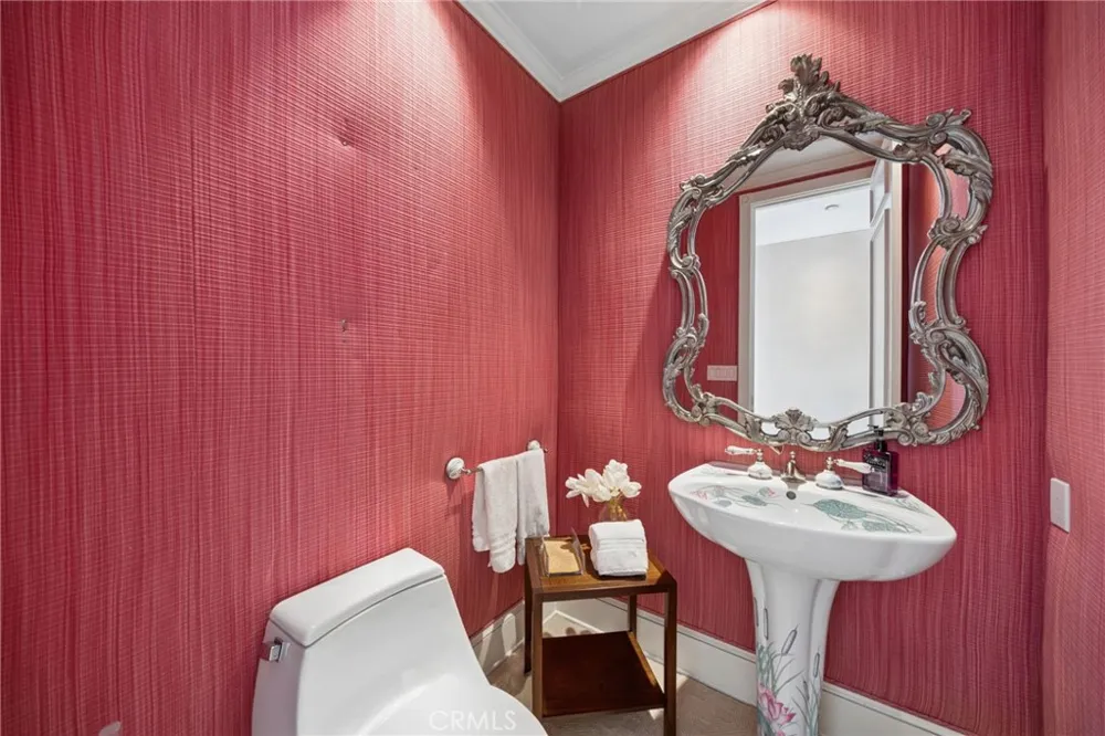 8031 Calle De La Plata La Jolla, CA 92037