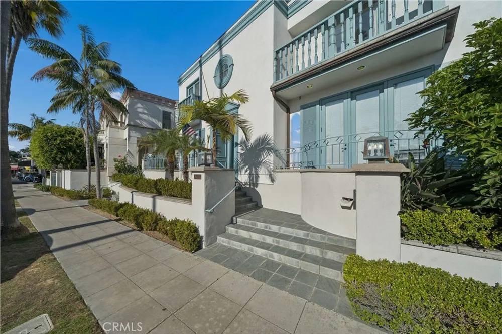 8031 Calle De La Plata La Jolla, CA 92037