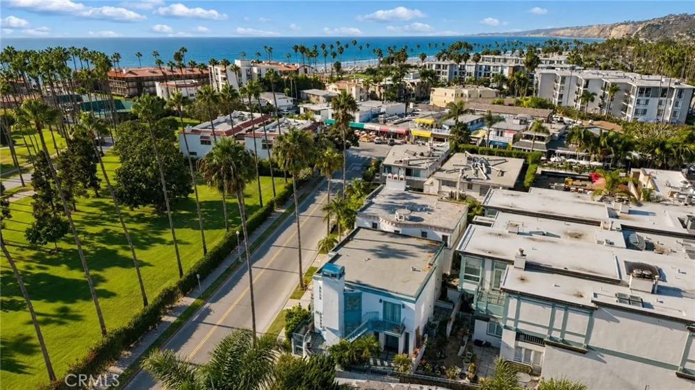 8031 Calle De La Plata La Jolla, CA 92037