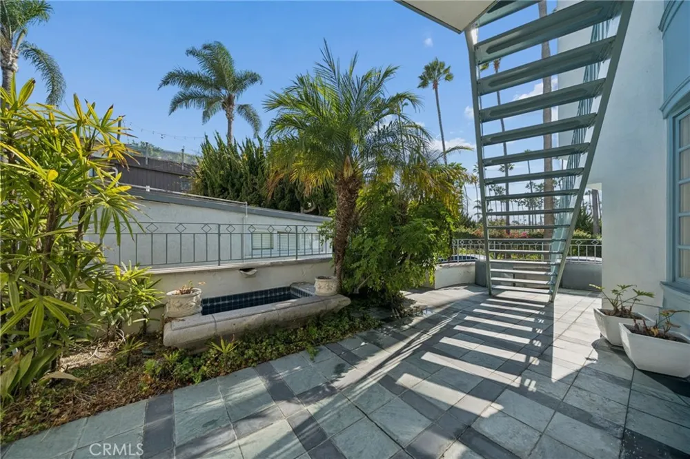 8031 Calle De La Plata La Jolla, CA 92037