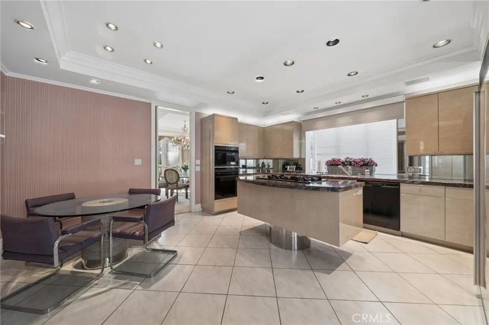 8031 Calle De La Plata La Jolla, CA 92037