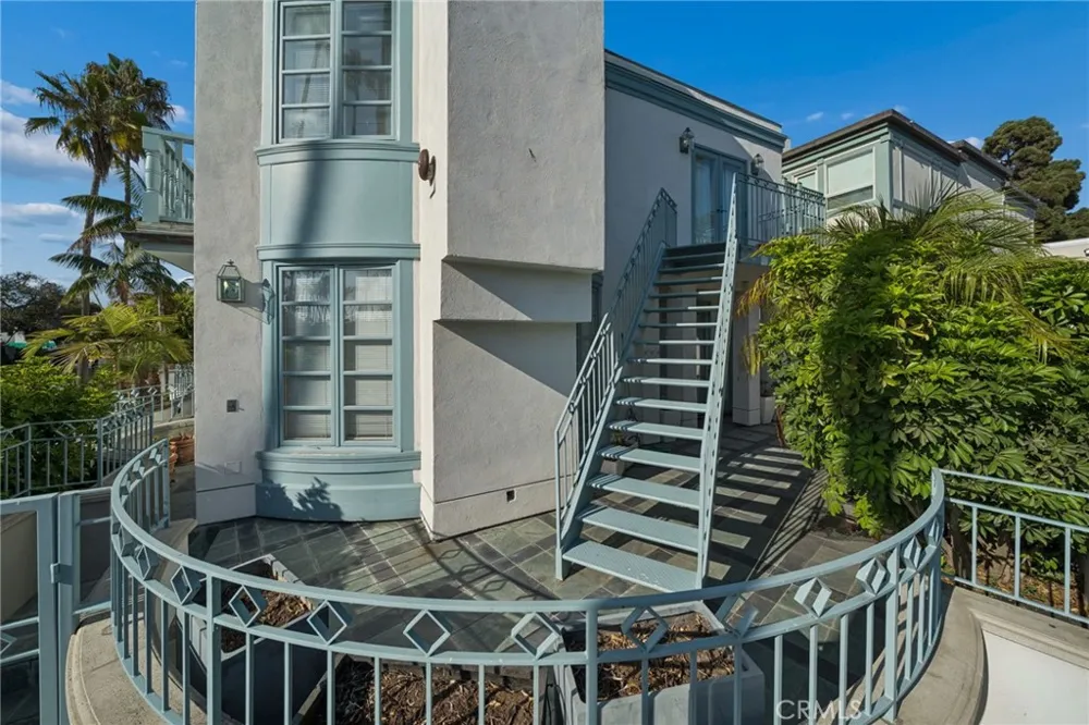8031 Calle De La Plata La Jolla, CA 92037