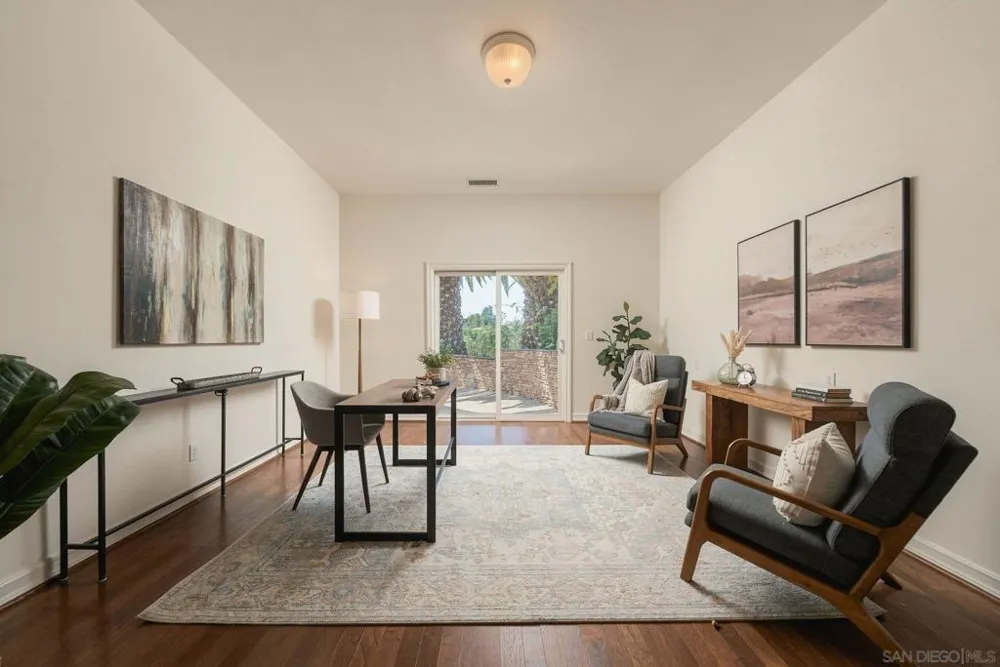 1990 Quail View Dr Vista, CA 92084