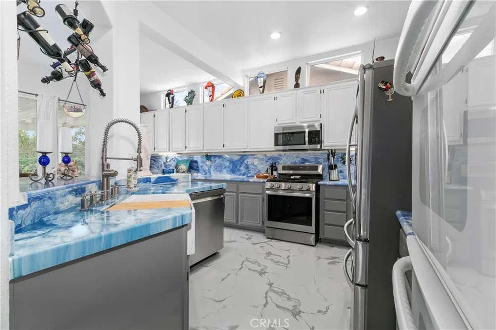 4974 Singing Hills Banning, CA 92220