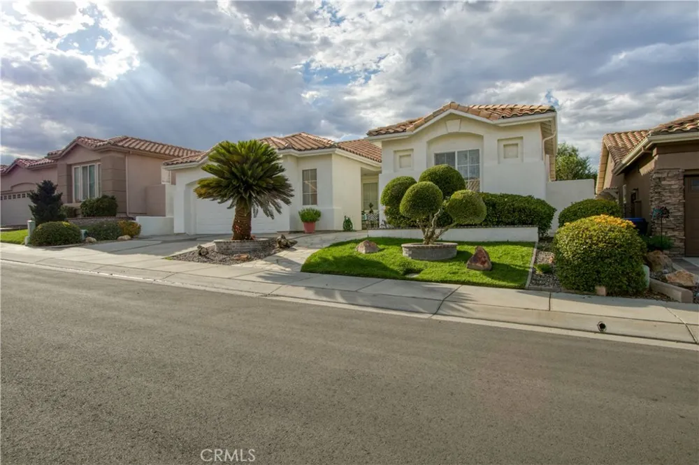 4974 Singing Hills Banning, CA 92220