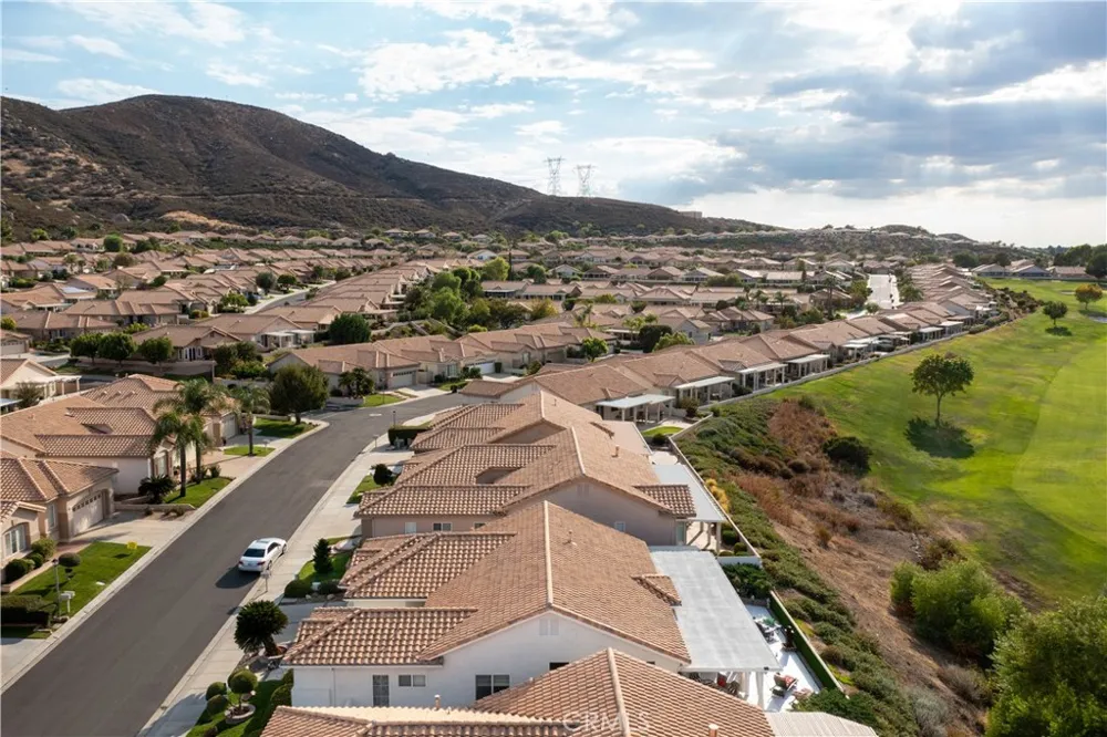 4974 Singing Hills Banning, CA 92220