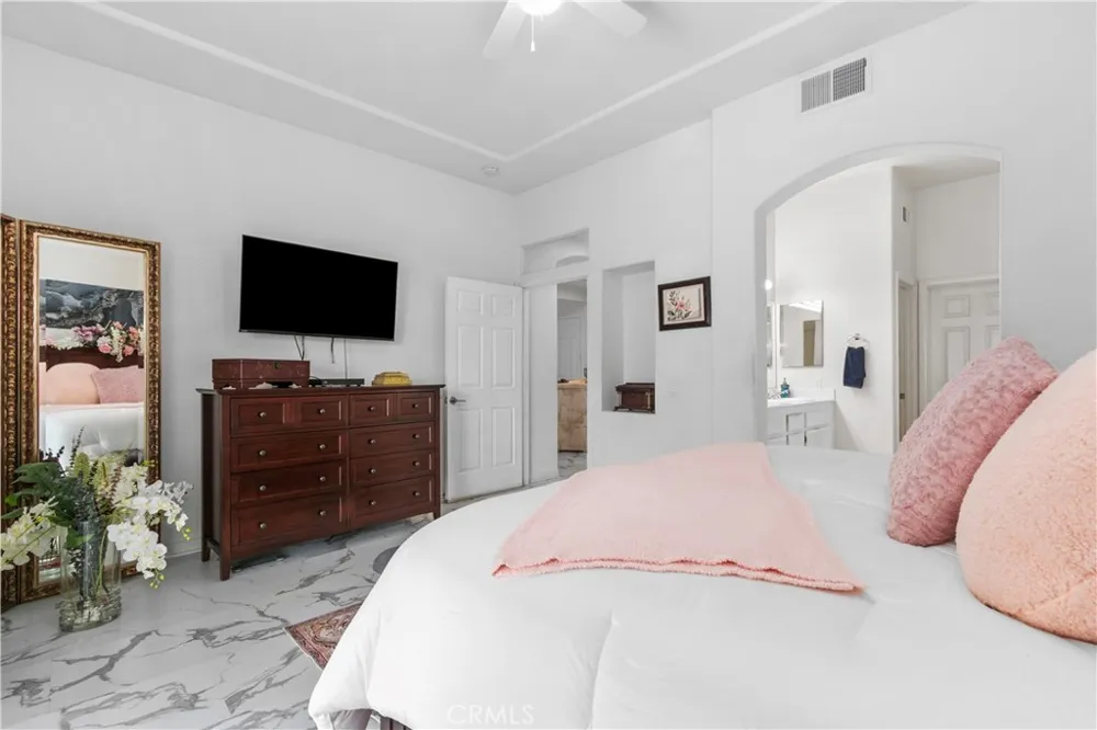 4974 Singing Hills Banning, CA 92220