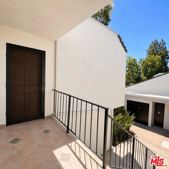 18645 Hatteras Street #263 Tarzana, CA 91356