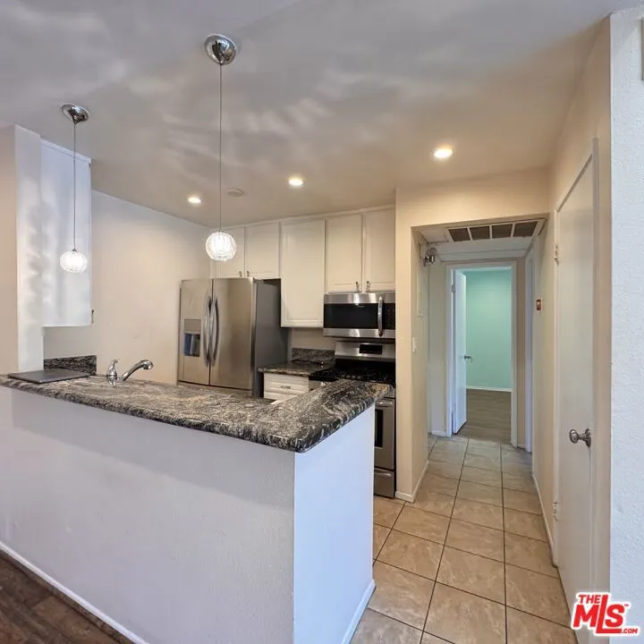 18645 Hatteras Street #263 Tarzana, CA 91356
