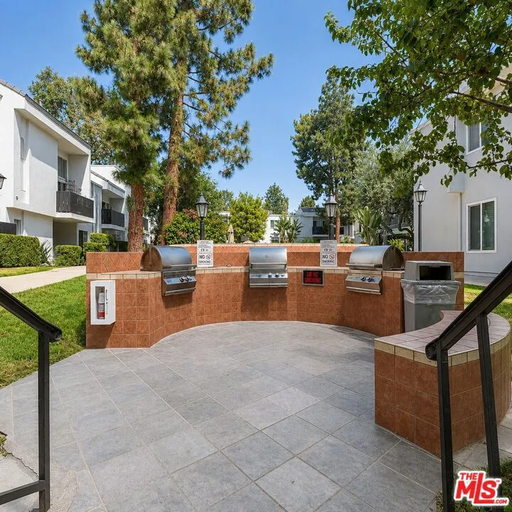 18645 Hatteras Street #263 Tarzana, CA 91356