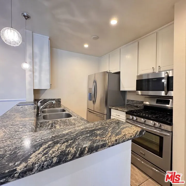 18645 Hatteras Street #263 Tarzana, CA 91356