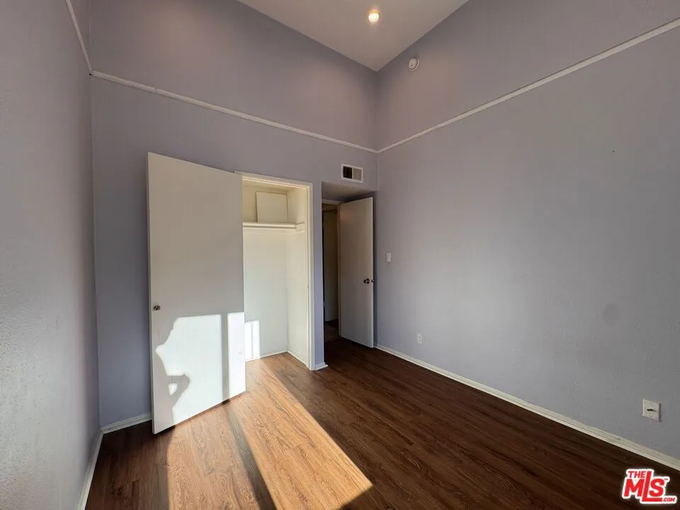 18645 Hatteras Street #263 Tarzana, CA 91356