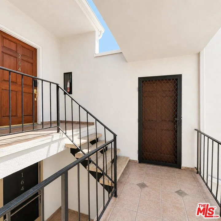 18645 Hatteras Street #263 Tarzana, CA 91356
