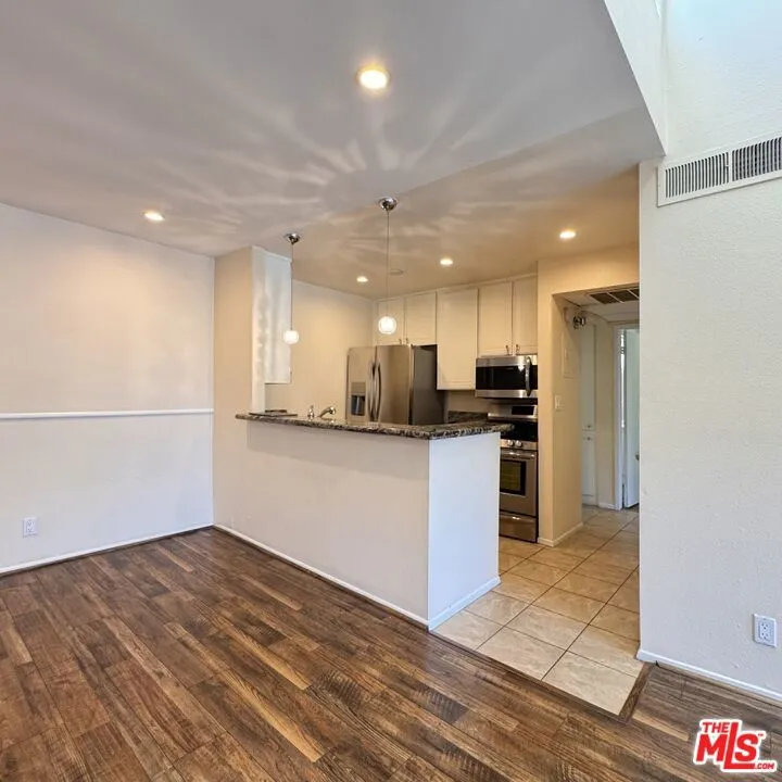 18645 Hatteras Street #263 Tarzana, CA 91356