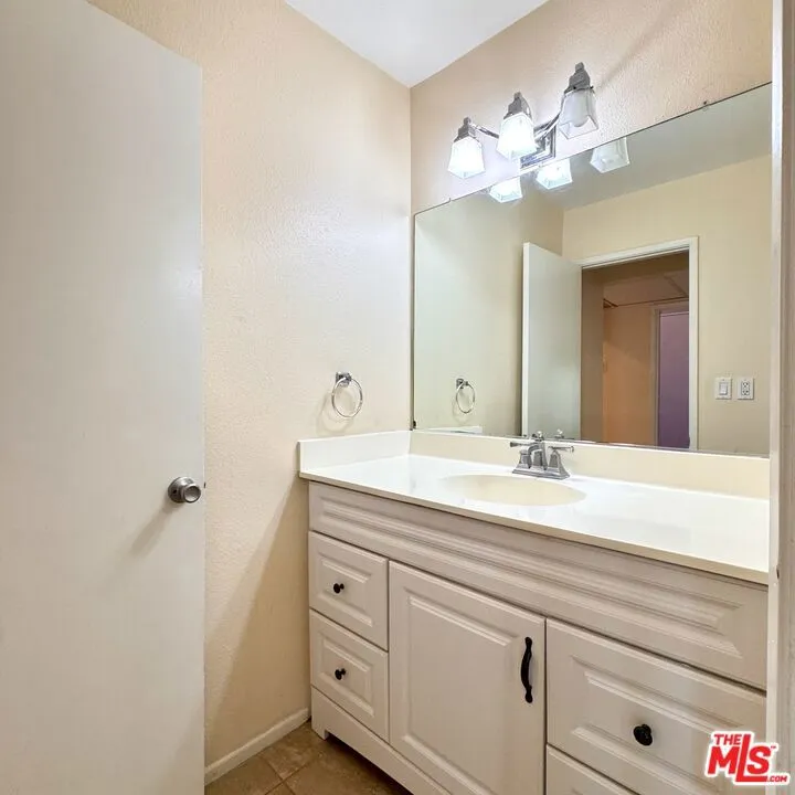 18645 Hatteras Street #263 Tarzana, CA 91356